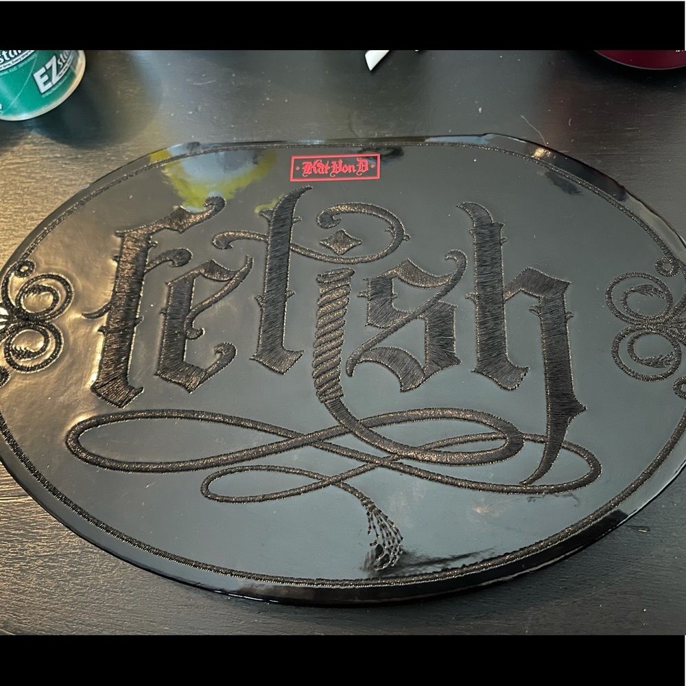 Kat Von D Fetish palette 🖤